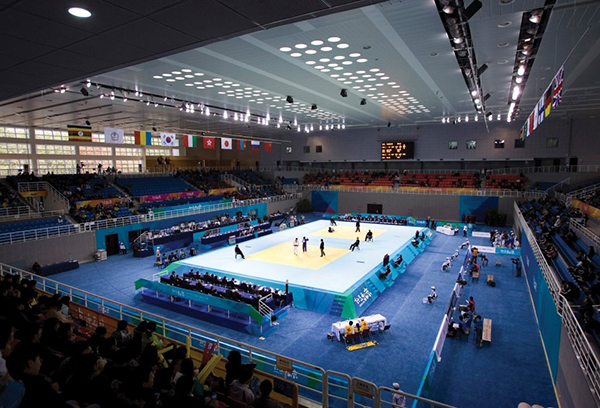 索樂圖導光管在奧運場館的應用